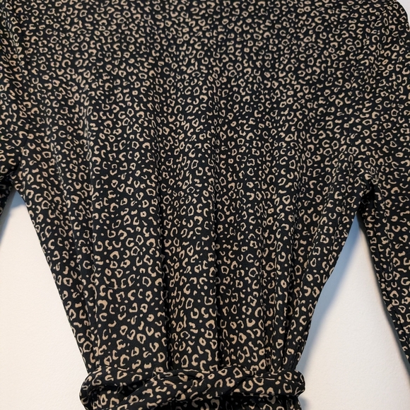 ANN TAYLOR - Cheeta Print Wrap Dress - Picture 3 of 9